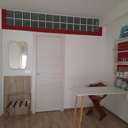 Adg Emilia 10 Appartamenti Del Garda Peschiera del Garda Exterior foto